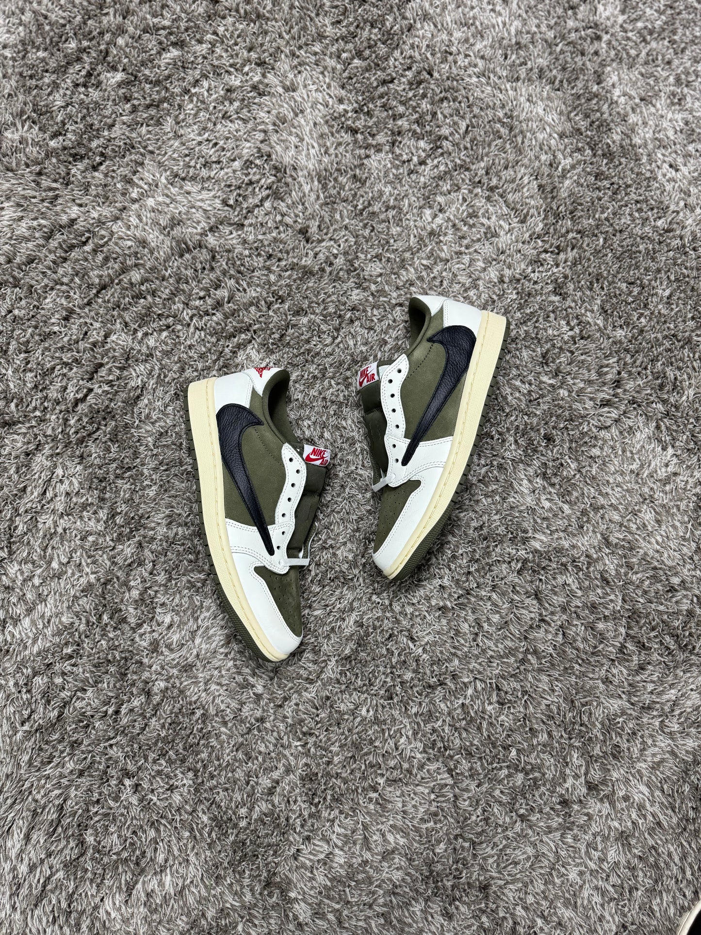Retro 1 Low Travis Scott “Medium Olive”