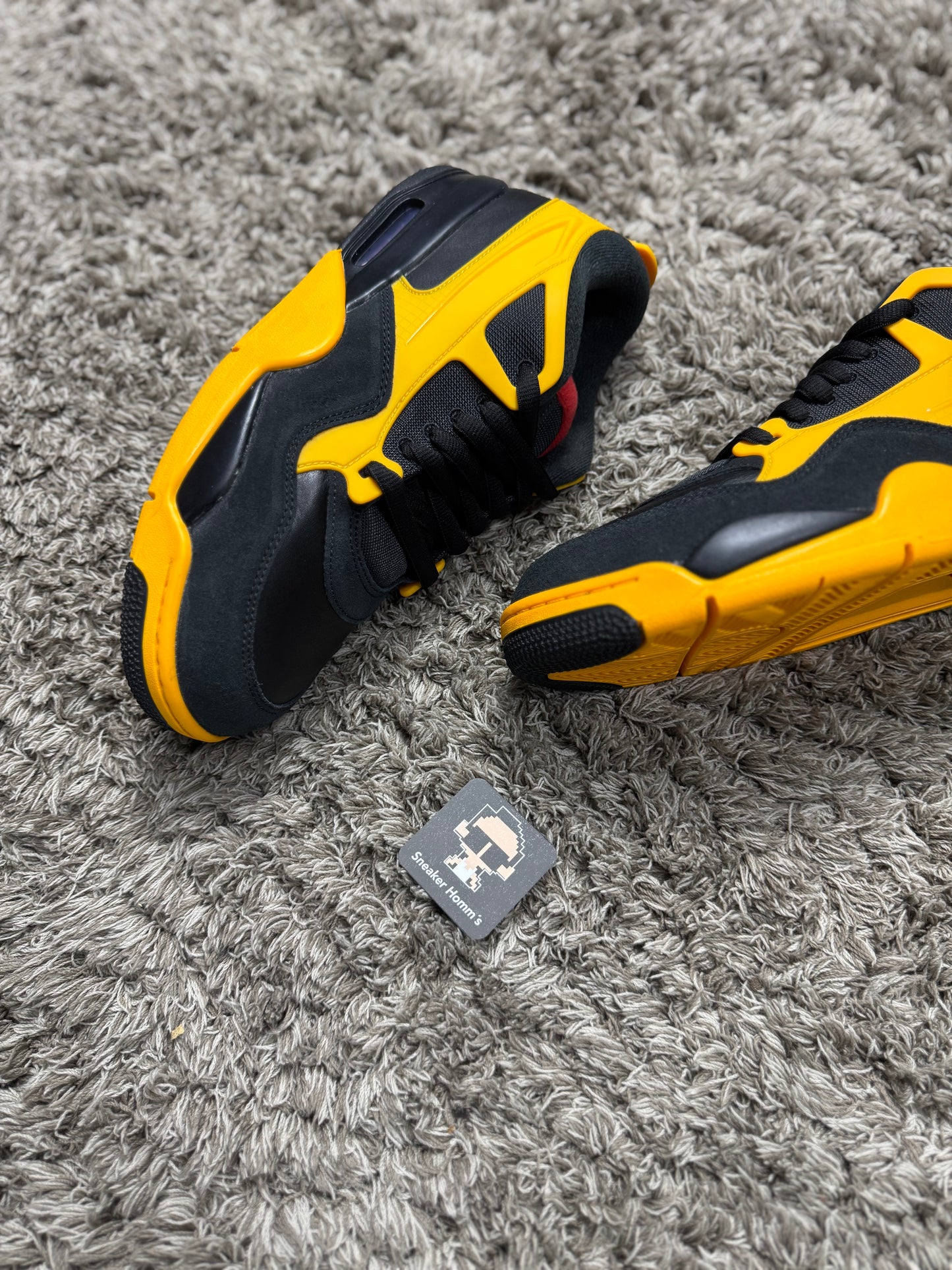Retro 4 RM “Bruce Lee”