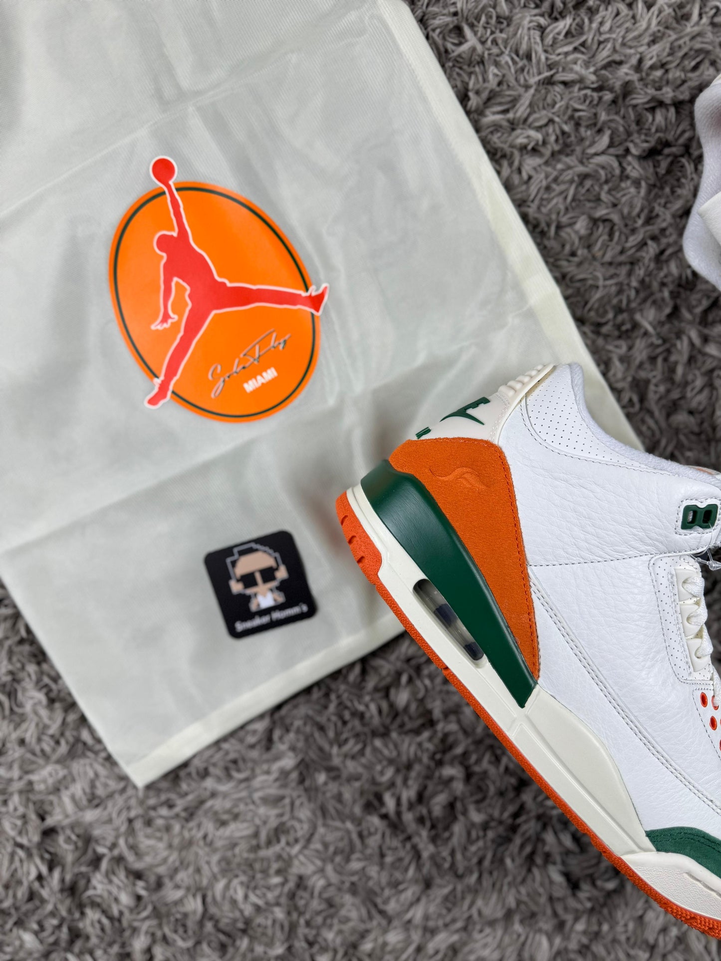 Retro 3 Sole Fly